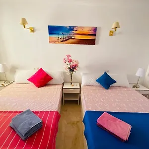 Fresh And Modern Delux In 1 Min From The Beach! Apartamento
